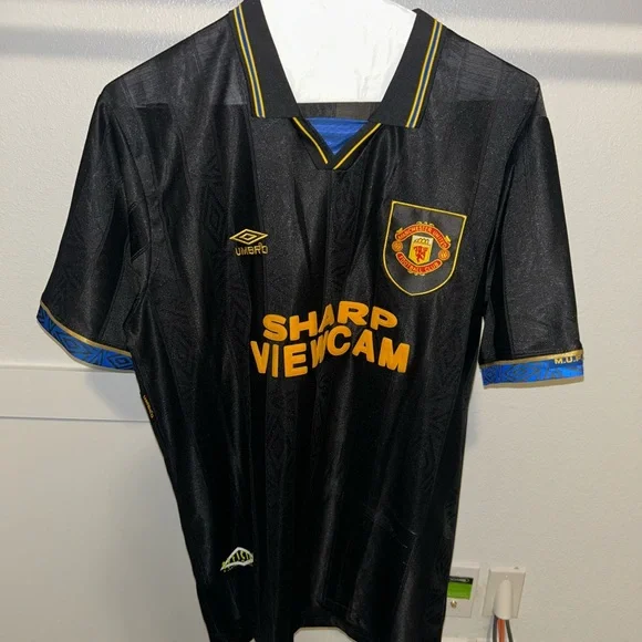 Umbro Manchester United Football Soccer Jersey - Picture 1 of 2